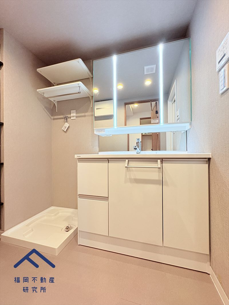 朝日プラザ大橋南の独立洗面台