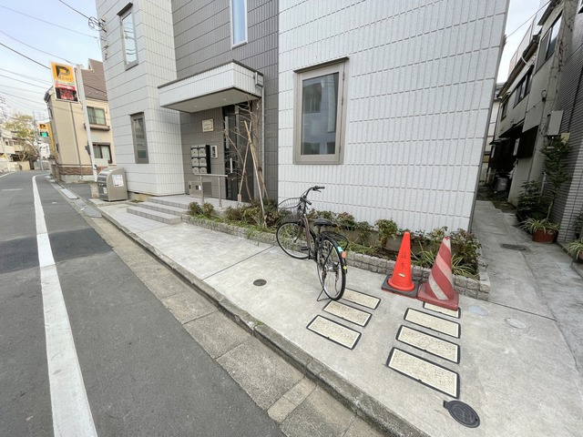レルシアコートAのエントランス