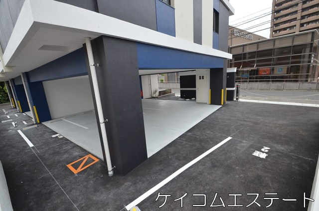 コンダクトレジデンスSANGAMORIの駐車場