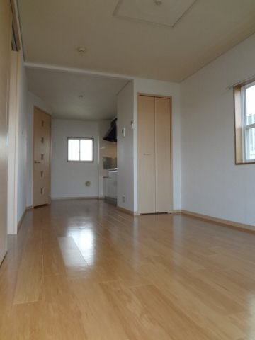 フリーデハイムの洋室|ゆったり過ごせる居間です