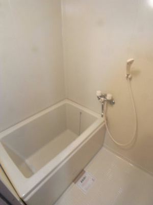 【浴室】 | フリーデハイム | きれいなお風呂です