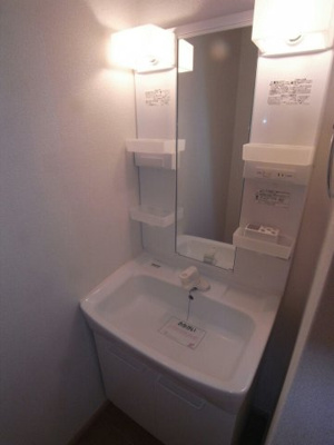 【洗面所】 | フリーデハイム | スペースが確保できる洗面所です