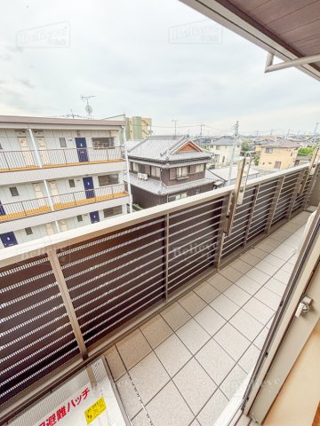 シャーメゾンレジデンス夜明のバルコニー|日当たりの良いバルコニー♪