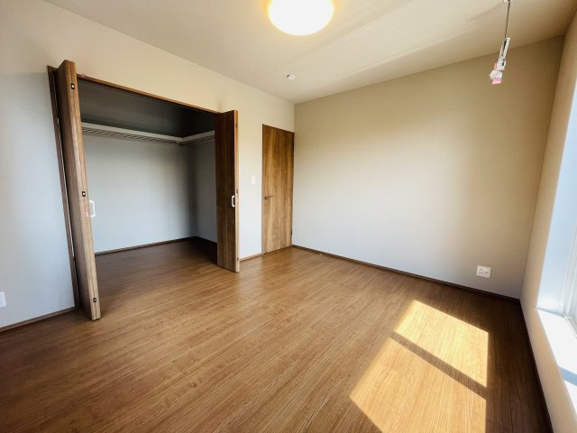 【寝室】 | 児玉郡上里町勅使河原　フェリディアガーデン　新築戸建　全5区画　4号棟