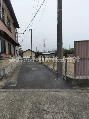 ６４８２０　加茂郡川辺町西栃井土地の外観