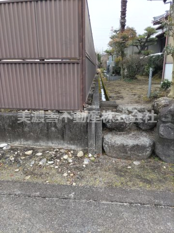 ６４８２０　加茂郡川辺町西栃井土地の外観
