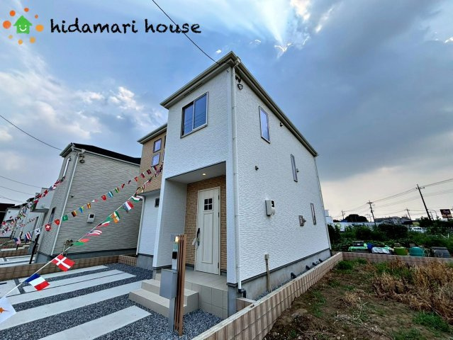 上尾市瓦葺13期　新築戸建　グラファーレ05の外観