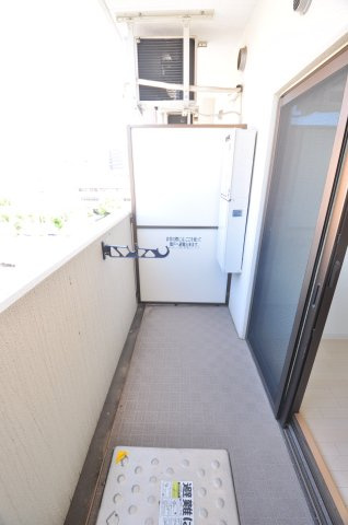 大阪市都島区中野町２丁目の賃貸マンションのバルコニー