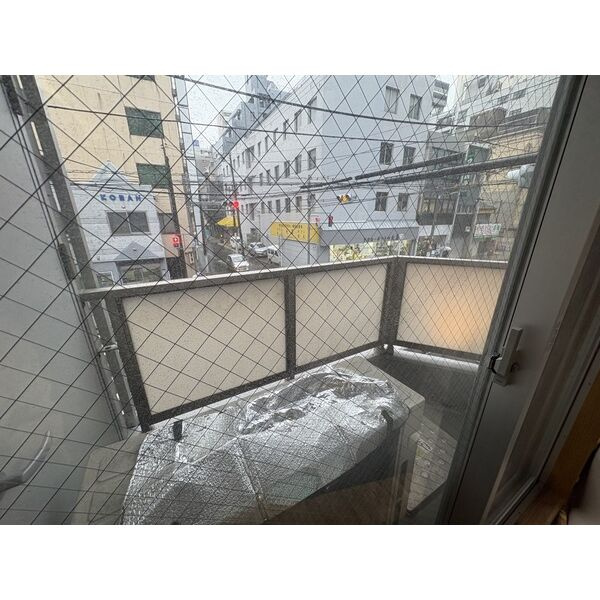 大阪市中央区南久宝寺町１丁目の店舗事務所のバルコニー