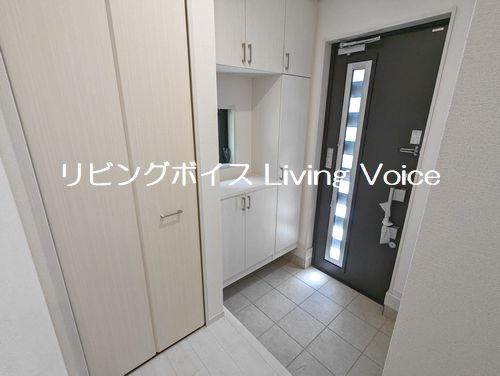 【玄関】 | 【仲介手数料０円】平塚市南金目　中古一戸建て | 施工例　平塚市南金目　中古一戸建て