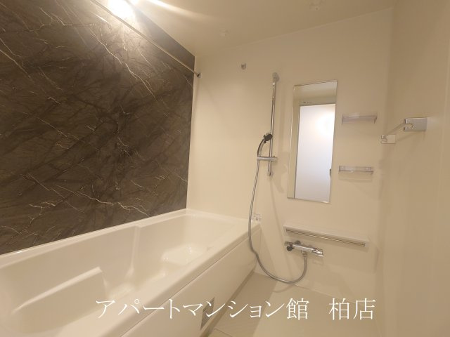 ガーデナーズ　サンの浴室