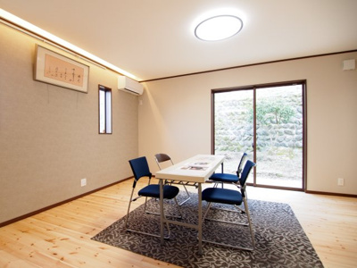 【居間・リビング】 | 中古戸建　二本松市郭内