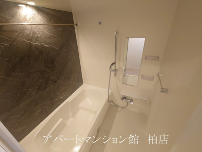 【浴室】 | ガーデナーズ　サン | ゆったり過ごせるお風呂です