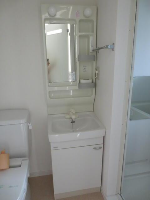 フォルティーナ日吉本町の独立洗面台| 