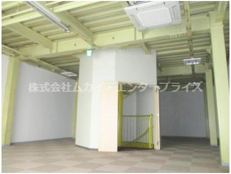 高槻市三島江4丁目　貸倉庫の内装|中はこのようになっています