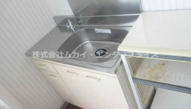 高槻市三島江4丁目　貸倉庫のキッチン|給湯あり☆