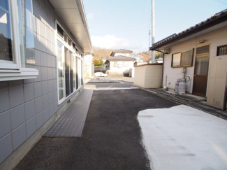 【駐車場】