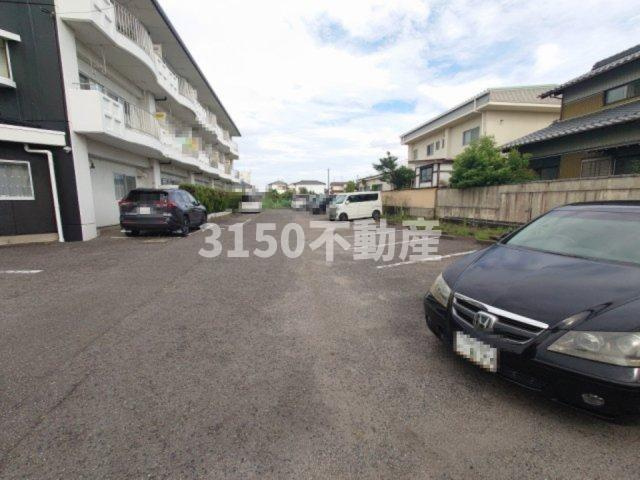 Fifth　Aveの駐車場