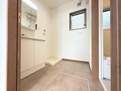 【洗面所】 | 池田市鉢塚3丁目貸家