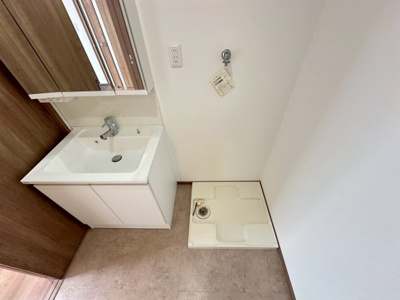 【洗面所】 | 池田市鉢塚3丁目貸家