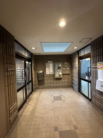 ギャザ豊田シティハイツのエントランス