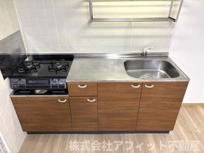 【キッチン】 | ハイカムール髙橋B棟 | 二口ガスコンロ付き