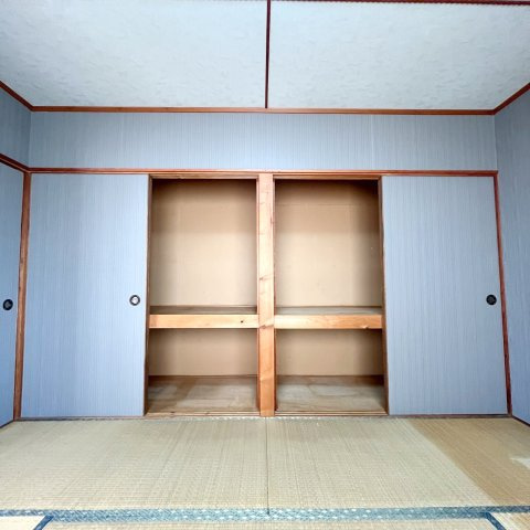 新川ハイツの収納