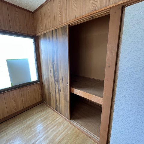 新川ハイツの収納