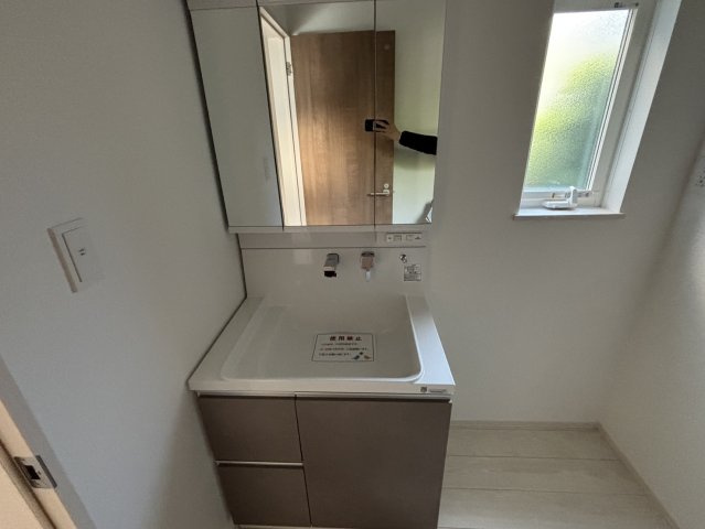 住吉２丁目の新築一戸建て２号棟の玄関