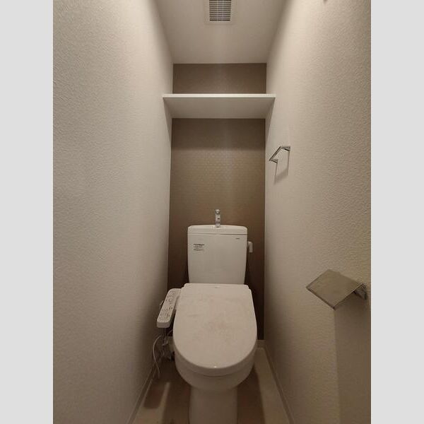 S-RESIDENCE小阪　azureのトイレ