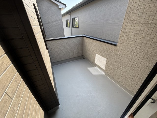 住吉２丁目の新築一戸建てのバルコニー