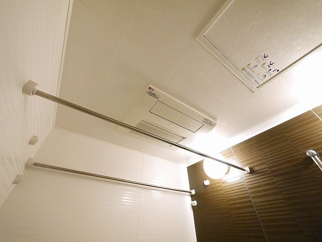 プレミスト奈良三条通りの設備|浴室乾燥機も付いております。