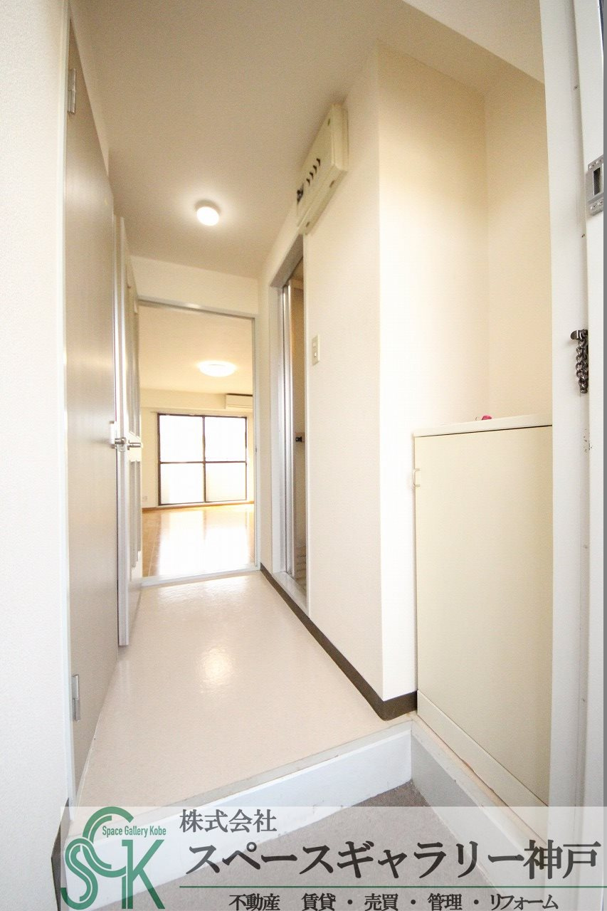 リバーサイド岡田の玄関|※お部屋により仕様が異なる場合があります※