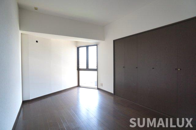 ロマネスク武蔵ケ丘の洋室