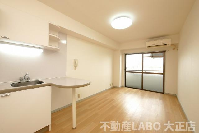 シャトレーヌ北島の居間・リビング