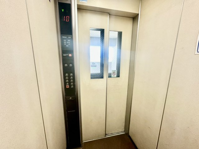 ロイヤルシャトー泉中央ヒルズのその他共用部分|エレベーター