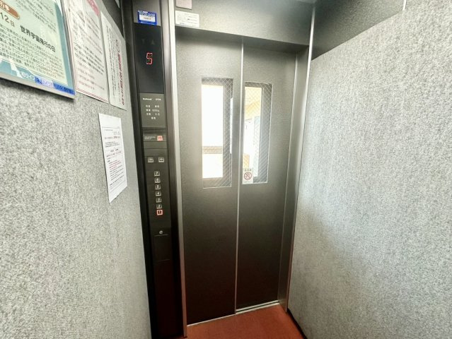ネオハイツ西勝山中央公園のその他共用部分|エレベーター
