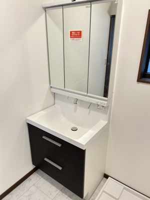 【独立洗面台】 | 国立駅徒歩4分/新築戸建て/書斎付き 2SLDK