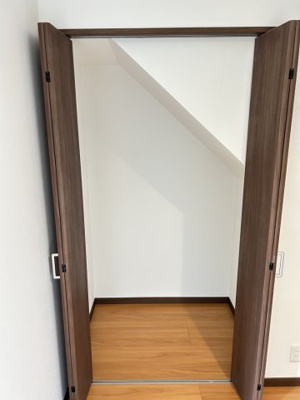 【収納】 | 国立駅徒歩4分/新築戸建て/書斎付き 2SLDK | リビング収納