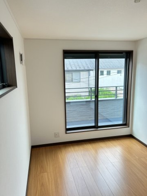 【洋室】 | 国立駅徒歩4分/新築戸建て/書斎付き 2SLDK | 2階5.7帖