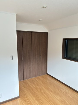 【洋室】 | 国立駅徒歩4分/新築戸建て/書斎付き 2SLDK | 2階5.3帖