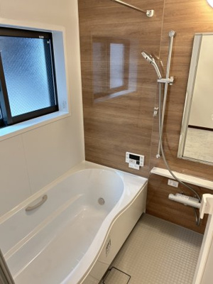 【浴室】 | 国立駅徒歩4分/新築戸建て/書斎付き 2SLDK