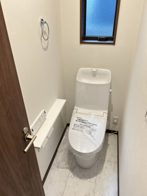 【トイレ】 | 国立駅徒歩4分/新築戸建て/書斎付き 2SLDK