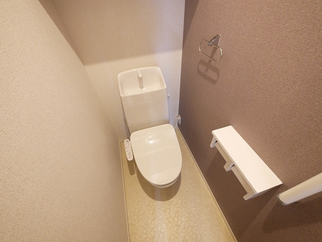 グランメゾンＴのトイレ|落ち着いた色調のトイレです