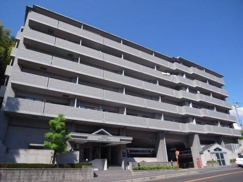 エスリード万博公園の外観