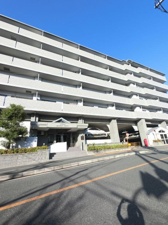 エスリード万博公園の外観