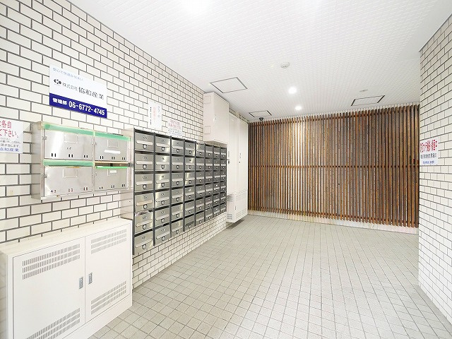 サンプラザ南京終のエントランス