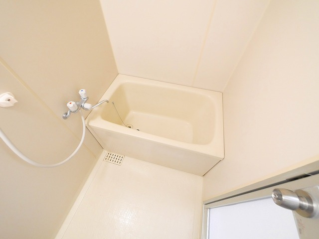 サンプラザ南京終の浴室|きれいなお風呂です
