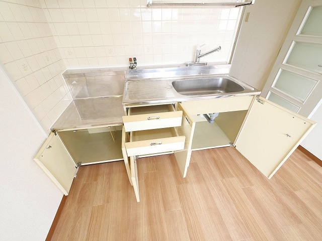 サンプラザ南京終のキッチン|きれいなキッチンです