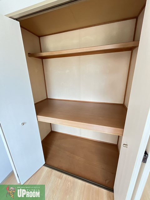 小牧市大字西之島のアパートの収納